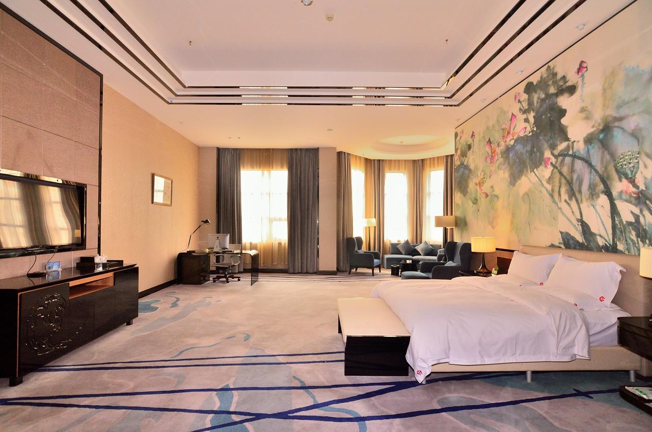 Baotou West Lake Hotel Exterior foto